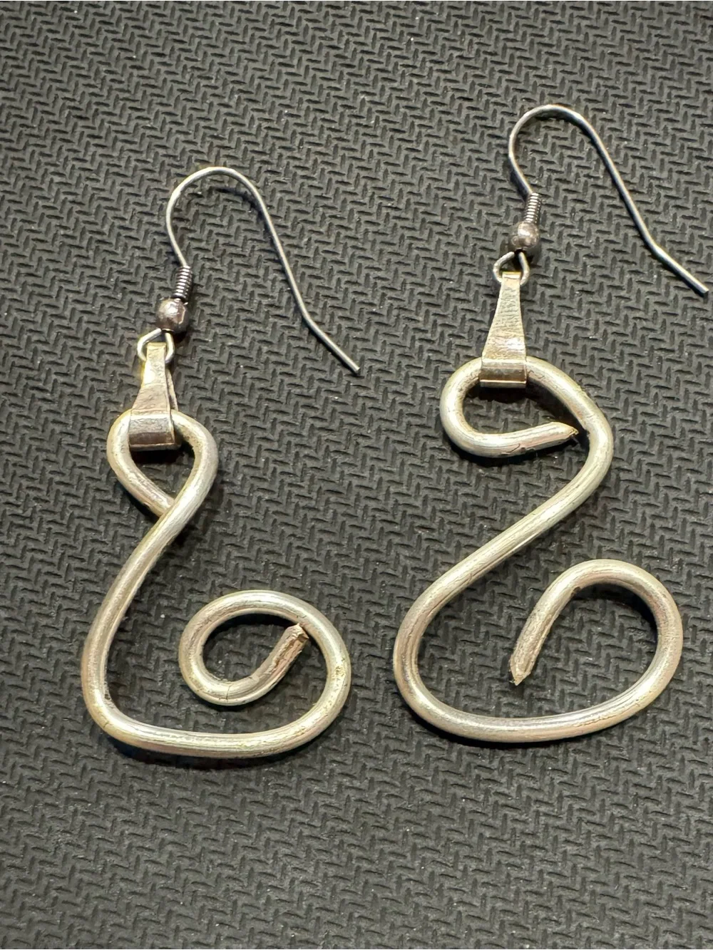 Handcrafted Artisan Silver-tone Wire Drop Abstract Dangling Earrings